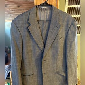 Oscar de la renta suit